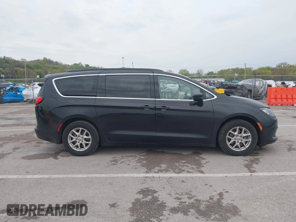 2020 Chrysler Voyager LXi z VIN 2C4RC1DG5LR164284, wystawiony jako IAAI lot #42055376 z przebiegiem 143 474 mil mil oraz . Historia ofert i sprzedaży dostępna na DreamBid. Obrazek 13.