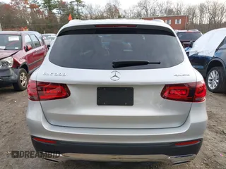 2020 Mercedes-Benz GLC 300 z VIN W1N0G8EB6LF824678, wystawiony jako IAAI lot #40951014 z przebiegiem 46 473 mil mil oraz . Historia ofert i sprzedaży dostępna na DreamBid. Obrazek 16.