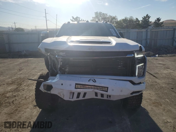 2022 Chevrolet Silverado 3500HD High Country with VIN 1GC4YVEY7NF114457, listed as a Copart auction lot 72628924 with 115,513 mi miles and Salvage Title. Bid and sale history available at carsss.com. Image 5.