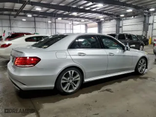 2015 Mercedes-Benz E-Class E 350 Luxury with VIN WDDHF8JB2FB091260, listed as a Copart auction lot 52177515 with 122,951 mi miles and Salvage Title. Bid and sale history available at carsss.com. Image 3.