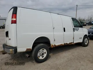 2004 GMC Savana Cargo z VIN 1GTHG35U041163307, wystawiony jako Copart lot #53475605 z przebiegiem Nie podano mil oraz Szkody całkowita. Historia ofert i sprzedaży dostępna na DreamBid. Obrazek 3.