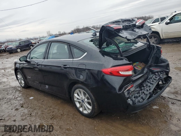 2019 Ford Fusion Hybrid SE with VIN 3FA6P0LUXKR196638, listed as a Copart auction lot 73047832 with 44,142 mi miles. Bid and sale history available at carsss.com. Image 2.