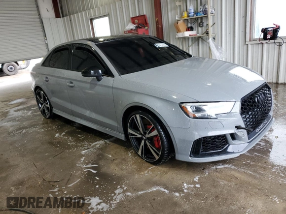 2020 Audi RS 3 z VIN WUABWGFF8LA903591, wystawiony jako Copart lot #45973395 z przebiegiem 40 443 mil mil oraz Szkoda całkowita • Salvage title. Historia ofert i sprzedaży dostępna na DreamBid. Obrazek 4.
