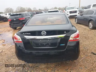 2014 Nissan Altima S with VIN 1N4AL3AP0EN375718, listed as a IAAI auction lot 41850324 with 219,558 mi miles and . Bid and sale history available at carsss.com. Image 16.
