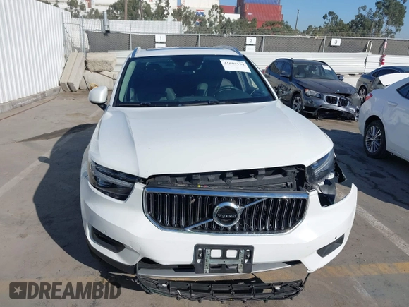 2020 Volvo XC40 Inscription with VIN YV4AC2HL5L2306199, listed as a IAAI auction lot 41687154 with 22,061 mi miles. Bid and sale history available at carsss.com. Image 12.