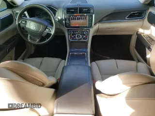 2017 Lincoln Continental Select with VIN 1LN6L9SPXH5627802, listed as a Copart auction lot 85171774 with 98,928 mi miles and Salvage Title. Bid and sale history available at carsss.com. Image 8.