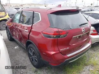 2020 Nissan Rogue SL z VIN 5N1AT2MT7LC814947, wystawiony jako IAAI lot #41934685 z przebiegiem 69 768 mil mil oraz . Historia ofert i sprzedaży dostępna na DreamBid. Obrazek 3.