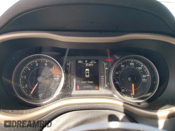 2017 Jeep Cherokee Latitude with VIN 1C4PJLCS3HW650797, listed as a Copart auction lot 43201555 with 67,165 mi miles and Salvage title. Bid and sale history available at DreamBid. Image 9.