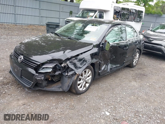2013 Volkswagen Jetta SE with VIN 3VWDP7AJ7DM212911, listed as a IAAI auction lot 42307323 with 128,745 mi miles and . Bid and sale history available at DreamBid. Image 2.
