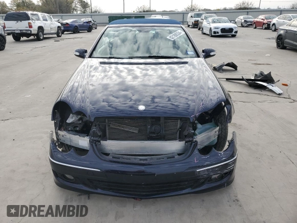 2009 Mercedes-Benz CLK 350 z VIN WDBTK56F69T103711, wystawiony jako Copart lot #82188534 z przebiegiem 48 244 mil mil oraz Szkoda całkowita • Salvage title. Historia ofert i sprzedaży dostępna na DreamBid. Obrazek 5.
