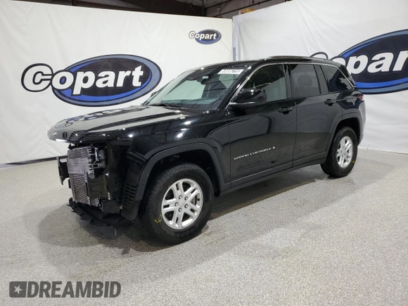2024 Jeep Grand Cherokee Laredo with VIN 1C4RJHAG8RC715733, listed as a Copart auction lot 59886235 with 40,771 mi miles and Clean title. Bid and sale history available at DreamBid. Image 1.
