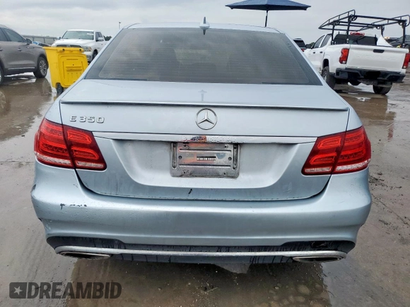 2014 Mercedes-Benz E 350 Sport z VIN WDDHF5KBXEA815374, wystawiony jako Copart lot #58481465 z przebiegiem 227 360 mil mil oraz Szkoda całkowita • Salvage title. Historia ofert i sprzedaży dostępna na DreamBid. Obrazek 6.