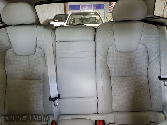 2019 Volvo XC60 Inscription with VIN LYV102RL4KB228781, listed as a Copart auction lot 62161715 with 61,501 mi miles and Salvage title. Bid and sale history available at DreamBid. Image 10.