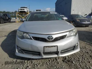 2014 Toyota Camry L with VIN 4T1BF1FK9EU318538, listed as a Copart auction lot 55355835 with 184,584 mi miles and Clean Title. Bid and sale history available at carsss.com. Image 5.