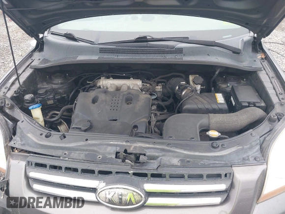 2008 Kia Sportage LX with VIN KNDJE723987527110, listed as a IAAI auction lot 42020008 with 197,810 mi miles and . Bid and sale history available at DreamBid. Image 10.