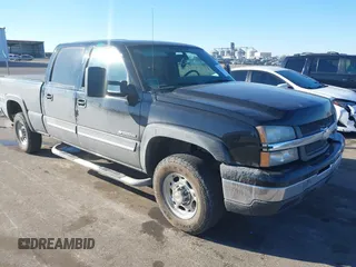 2006 Chevrolet Silverado 1500HD LT2 z VIN 1GCGK13U66F189448, wystawiony jako IAAI lot #41475314 z przebiegiem 259 502 mil mil oraz . Historia ofert i sprzedaży dostępna na DreamBid. Obrazek 1.