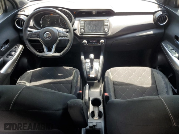 2020 Nissan Kicks SV z VIN 3N1CP5CV9LL487710, wystawiony jako Copart lot #58723695 z przebiegiem 76 425 mil mil oraz Szkoda całkowita • Salvage title. Historia ofert i sprzedaży dostępna na DreamBid. Obrazek 8.