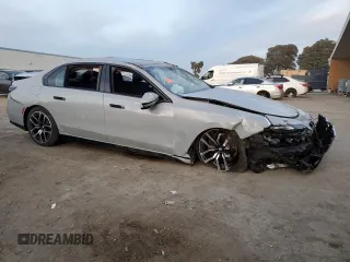 2024 BMW 7 Series 740i xDrive with VIN WBA33EH05RCS18269, listed as a Copart auction lot 84739554 with 15,753 mi miles and Salvage Title. Bid and sale history available at carsss.com. Image 4.