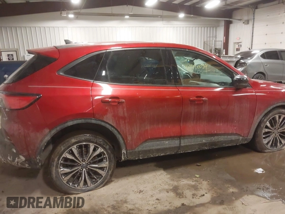 2022 Ford Escape SE z VIN 1FMCU9G66NUB13365, wystawiony jako IAAI lot #41420034 z przebiegiem 24 286 mil mil oraz . Historia ofert i sprzedaży dostępna na DreamBid. Obrazek 14.