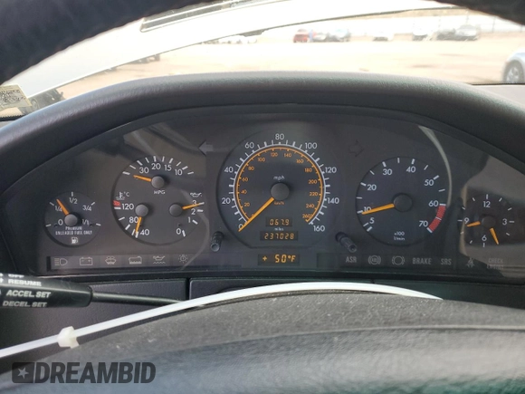 1994 Mercedes-Benz S with VIN WDBGA51E0RA172358, listed as a Copart auction lot 77541104 with 237,028 mi miles and Clean Title. Bid and sale history available at DreamBid. Image 9.