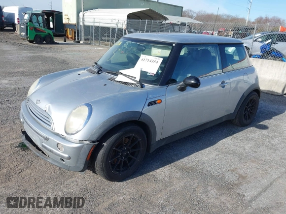 2003 MINI Hardtop with VIN WMWRC334X3TC45616, listed as a IAAI auction lot 41714354 with Not provided miles and . Bid and sale history available at DreamBid. Image 2.