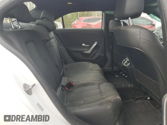 2022 Mercedes-Benz A 220 z VIN W1K3G4FB2NJ354649, wystawiony jako Copart lot #53559735 z przebiegiem Nie podano mil oraz Nie do naprawy • Non repairable. Historia ofert i sprzedaży dostępna na DreamBid. Obrazek 10.