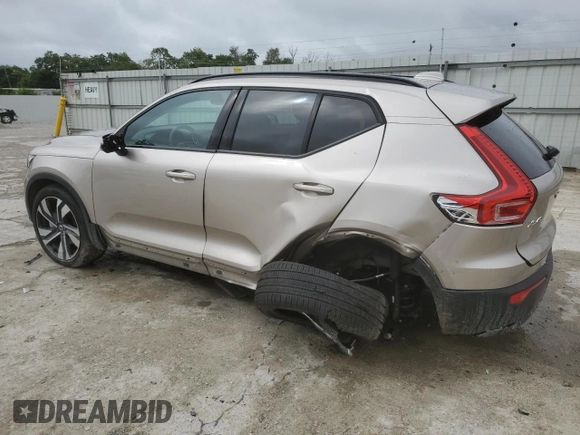 2024 Volvo XC40 Ultimate Dark Theme z VIN YV4L12UM1R2281761, wystawiony jako Copart lot #65295704 z przebiegiem 6 113 mil mil oraz Szkoda całkowita • Salvage title. Historia ofert i sprzedaży dostępna na DreamBid. Obrazek 2.