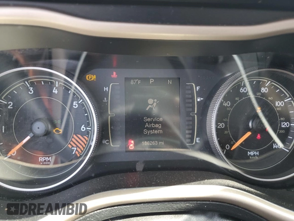 2015 Jeep Cherokee Sport with VIN 1C4PJLAB6FW657131, listed as a Copart auction lot 55533255 with 186,263 mi miles and Clean Title. Bid and sale history available at carsss.com. Image 9.