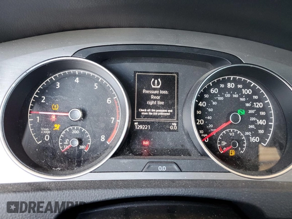 2016 Volkswagen Golf TSI Limited Edition Edition z VIN 3VWC17AU4GM516743, wystawiony jako Copart lot #50269945 z przebiegiem 129 221 mil mil oraz Szkoda całkowita • Salvage title. Historia ofert i sprzedaży dostępna na DreamBid. Obrazek 9.