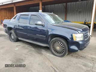 2008 Chevrolet Avalanche LTZ with VIN 3GNFK123X8G101692, listed as a Copart auction lot 56911165 with 230,343 mi miles and Clean Title. Bid and sale history available at DreamBid. Image 4.