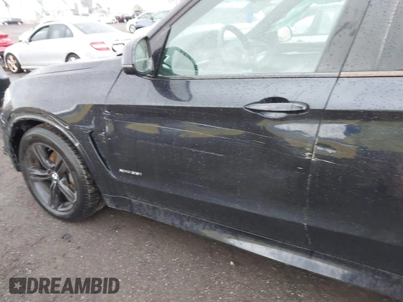 2015 BMW X5 xDrive35i z VIN 5UXKR0C59F0K65982, wystawiony jako IAAI lot #41827942 z przebiegiem 81 019 mil mil oraz . Historia ofert i sprzedaży dostępna na DreamBid. Obrazek 16.