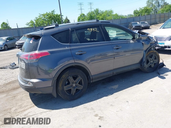 2018 Toyota RAV4 LE с VIN JTMBFREVXJJ745379, выставлен на аукционе IAAI как лот 42269832 с пробегом Не указан миль и . История ставок и продаж доступна на DreamBid. Изображение 4.