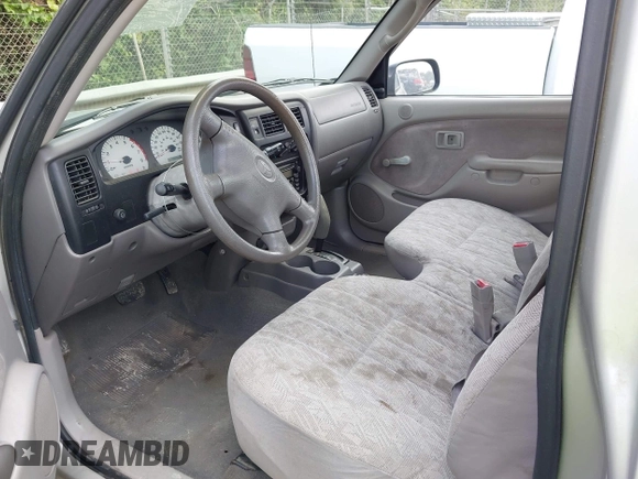 2001 Toyota Tacoma z VIN 5TENL42N81Z781994, wystawiony jako IAAI lot #42257348 z przebiegiem 196 508 mil mil oraz . Historia ofert i sprzedaży dostępna na DreamBid. Obrazek 8.