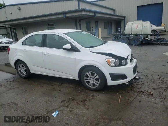 2014 Chevrolet Sonic LT z VIN 1G1JC5SH7E4160011, wystawiony jako Copart lot #57532945 z przebiegiem 136 185 mil mil oraz Szkoda całkowita • Salvage title. Historia ofert i sprzedaży dostępna na DreamBid. Obrazek 13.