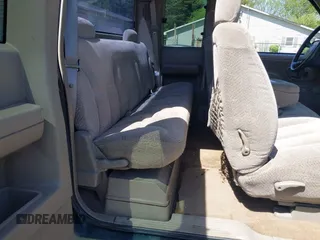 1998 Chevrolet Silverado 1500 with VIN 2GCEK19R8W1234004, listed as a IAAI auction lot 42161786 with 208,786 mi miles and . Bid and sale history available at DreamBid. Image 8.