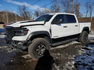 2024 Ram 1500 TRX with VIN 1C6SRFU94RN113841, listed as a Copart auction lot 43141725 with 2,391 mi miles and Salvage Title. Bid and sale history available at carsss.com. Image 1.