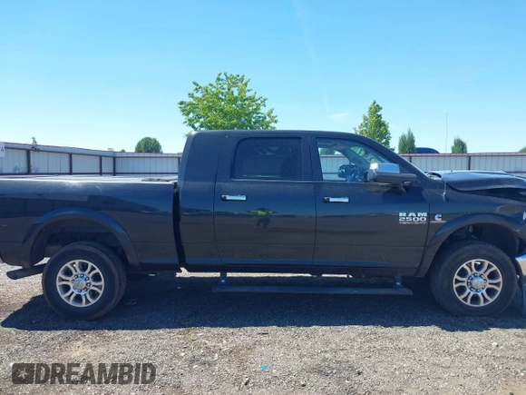 2018 Ram 2500 Laramie with VIN 3C6UR5NL9JG276737, listed as a IAAI auction lot 42378589 with 75,897 mi miles and . Bid and sale history available at DreamBid. Image 13.