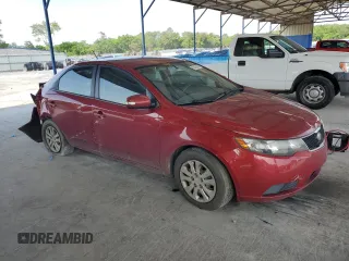 2010 Kia Forte EX z VIN KNAFU4A25A5230589, wystawiony jako Copart lot #55386055 z przebiegiem 201 875 mil mil oraz Szkoda całkowita • Salvage title. Historia ofert i sprzedaży dostępna na DreamBid. Obrazek 4.