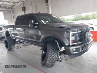 2019 Ford F-250 XL with VIN 1FT7W2BT2KEE12412, listed as a IAAI auction lot 40183336 with 68,807 mi miles and . Bid and sale history available at DreamBid. Image 1.