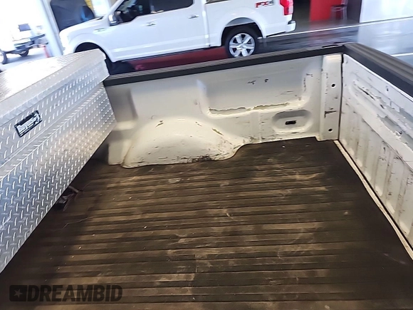 2014 Ford F-150 XL with VIN 1FTEX1CM9EKE58055, listed as a IAAI auction lot 42677815 with 174,052 mi miles and . Bid and sale history available at DreamBid. Image 15.