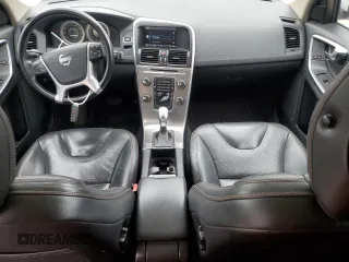 2013 Volvo XC60 T6 with VIN YV4902DZXD2462102, listed as a Copart auction lot 61441065 with 165,556 mi miles and Salvage title. Bid and sale history available at DreamBid. Image 8.