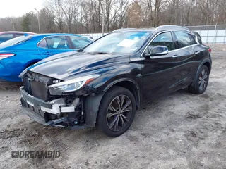 2017 Infiniti QX30 Premium z VIN SJKCH5CR8HA035885, wystawiony jako IAAI lot #41606308 z przebiegiem 112 932 mil mil oraz . Historia ofert i sprzedaży dostępna na DreamBid. Obrazek 2.
