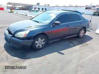 2005 Honda Accord LX z VIN 1HGCM56405A141551, wystawiony jako IAAI lot #42754807 z przebiegiem 251 759 mil mil oraz . Historia ofert i sprzedaży dostępna na DreamBid. Obrazek 2.