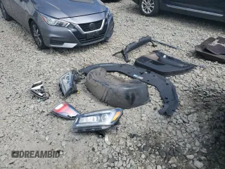 2017 GMC Acadia Limited z VIN 1GKKRSKD6HJ140879, wystawiony jako Copart lot #55217815 z przebiegiem 102 259 mil mil oraz Szkody całkowita. Historia ofert i sprzedaży dostępna na DreamBid. Obrazek 13.