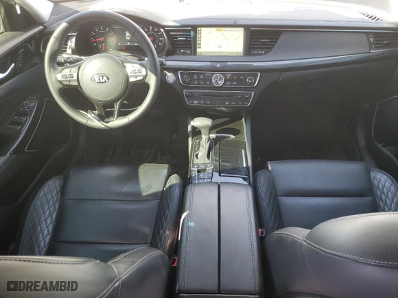 2017 Kia Cadenza Premium with VIN KNALC4J11H5070072, listed as a Copart auction lot 46527985 with 25,598 mi miles and Salvage Title. Bid and sale history available at carsss.com. Image 8.
