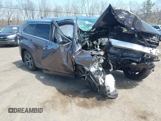 2016 Toyota Highlander XLE z VIN 5TDJKRFH8GS231543, wystawiony jako IAAI lot #42071117 z przebiegiem Nie podano mil oraz . Historia ofert i sprzedaży dostępna na DreamBid. Obrazek 1.