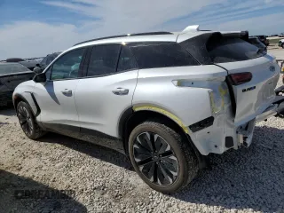 2024 Chevrolet Blazer EV eAWD RS z VIN 3GNKDCRJ3RS255118, wystawiony jako Copart lot #49162575 z przebiegiem 3132 mil mil oraz Szkody całkowita. Historia ofert i sprzedaży dostępna na DreamBid. Obrazek 2.