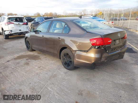 2012 Volkswagen Jetta SE с VIN 3VWDP7AJ4CM370850, выставлен на аукционе IAAI как лот 40704526 с пробегом 156 554 миль миль и . История ставок и продаж доступна на DreamBid. Изображение 3.