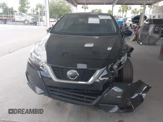 2020 Nissan Versa S z VIN 3N1CN8DV2LL807746, wystawiony jako IAAI lot #42128647 z przebiegiem 121 317 mil mil oraz . Historia ofert i sprzedaży dostępna na DreamBid. Obrazek 13.