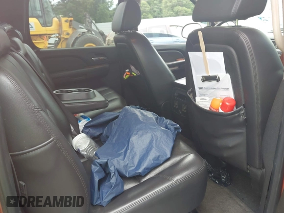 2008 Chevrolet Avalanche 2LT with VIN 3GNFK12388G232779, listed as a IAAI auction lot 42461591 with 260,221 mi miles and . Bid and sale history available at DreamBid. Image 8.
